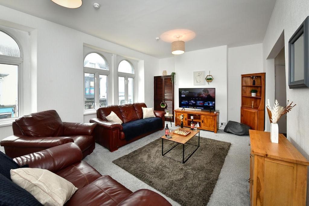 Spacious 2 Bedroom Apartment In The Heart Mumbles Dış mekan fotoğraf