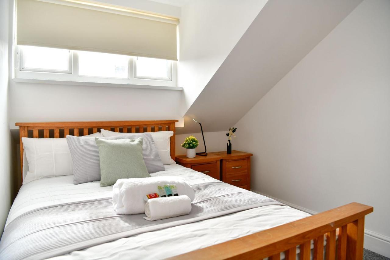 Spacious 2 Bedroom Apartment In The Heart Mumbles Dış mekan fotoğraf