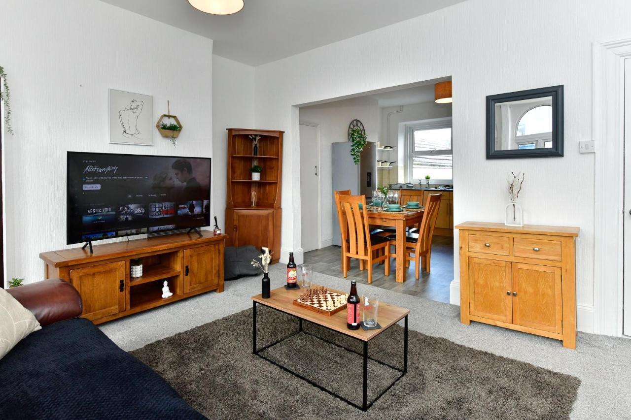 Spacious 2 Bedroom Apartment In The Heart Mumbles Dış mekan fotoğraf